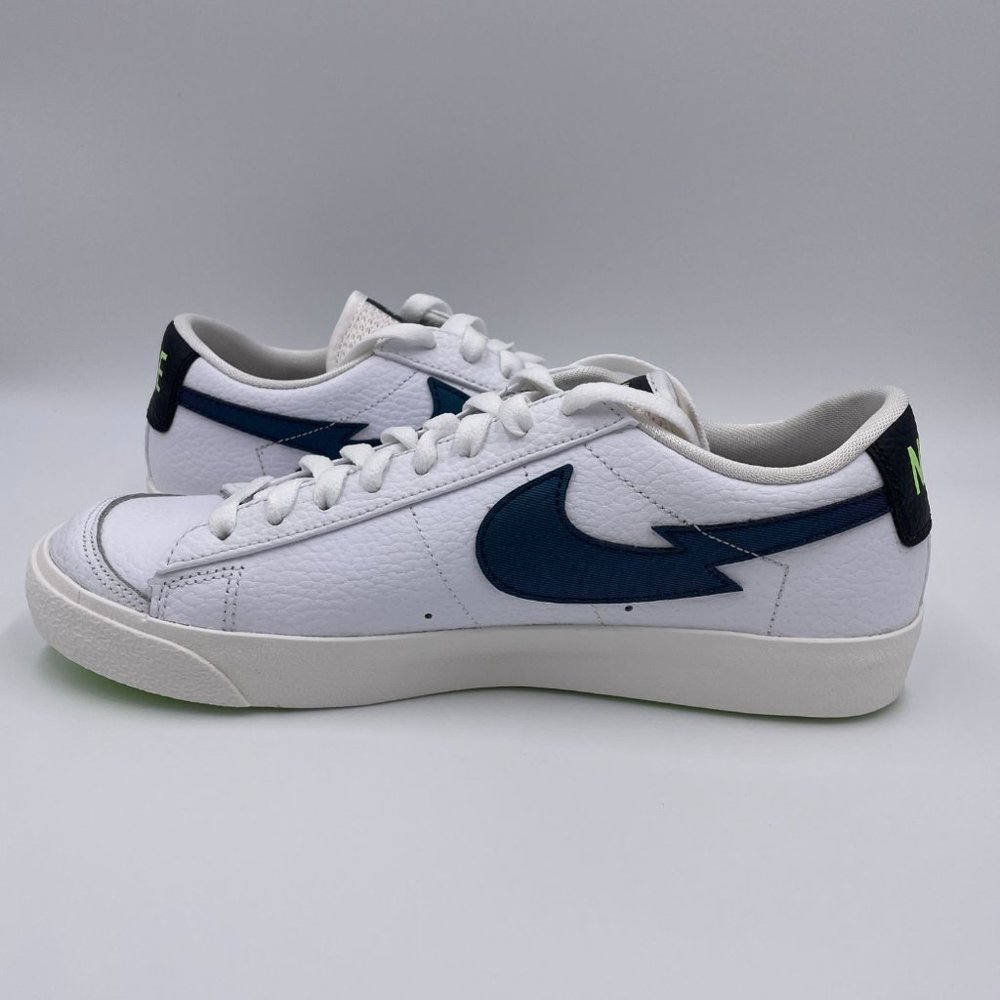 Nike Blazer Low ' 77 White Womens Shoes - Picture 2 of 8
